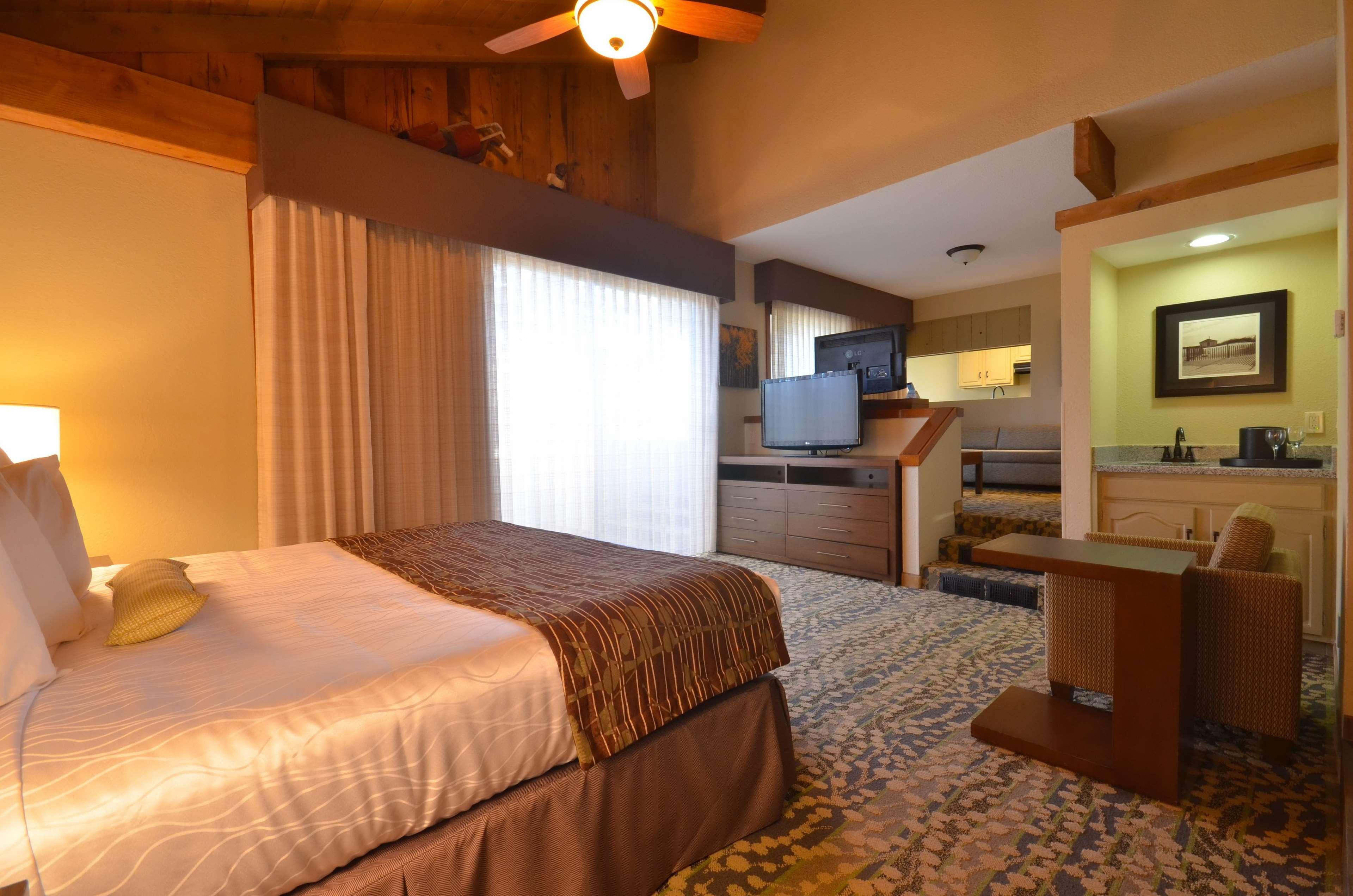 Best Western The Inn & Suites Pacific Grove Exteriér fotografie