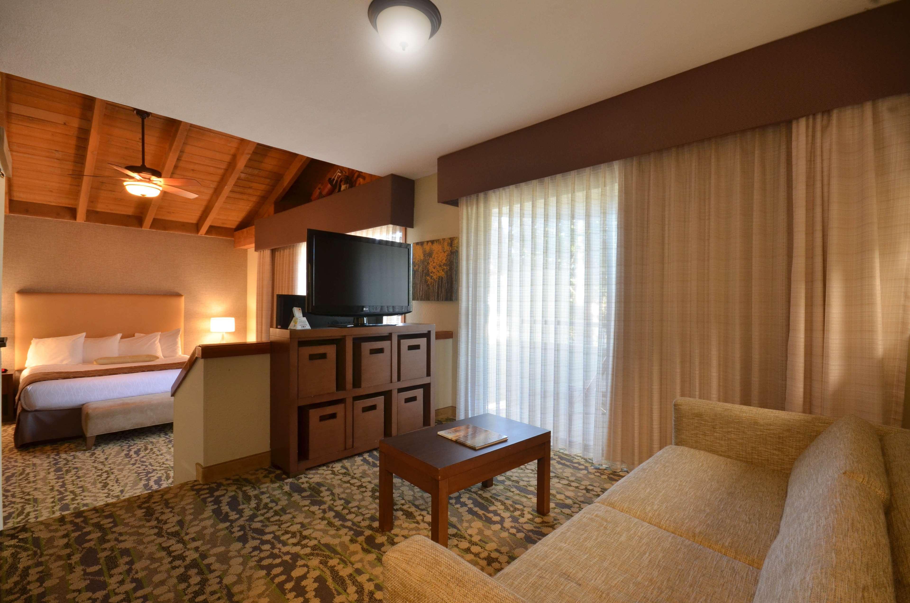 Best Western The Inn & Suites Pacific Grove Exteriér fotografie