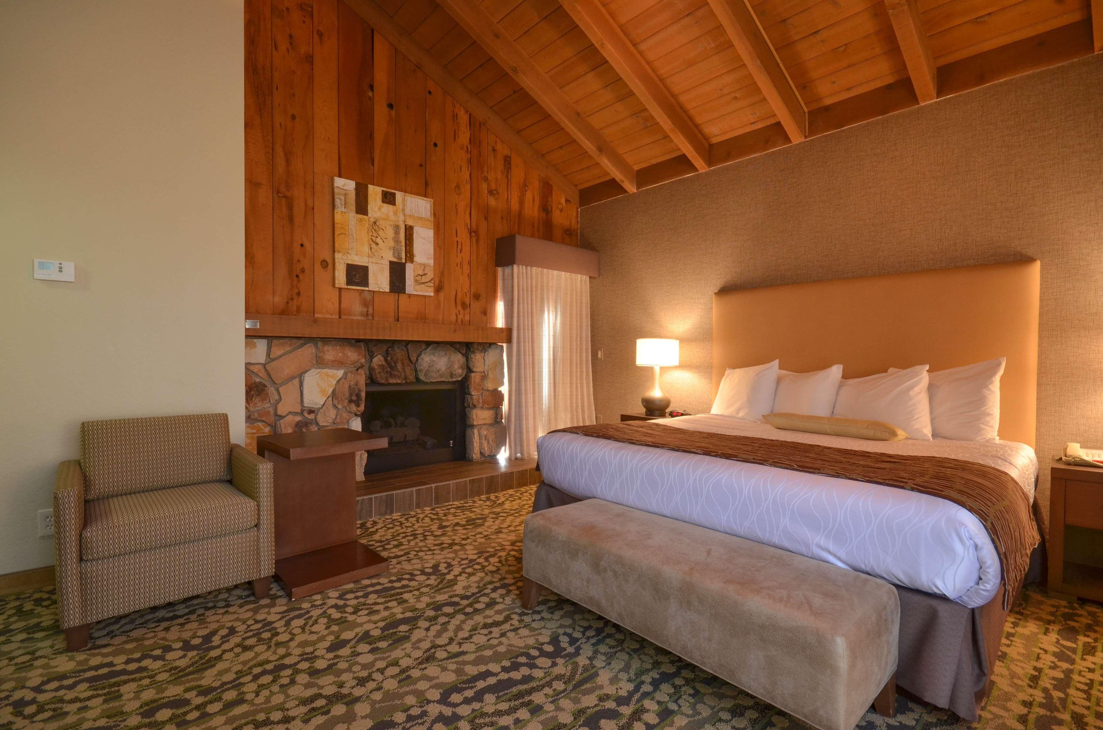 Best Western The Inn & Suites Pacific Grove Exteriér fotografie