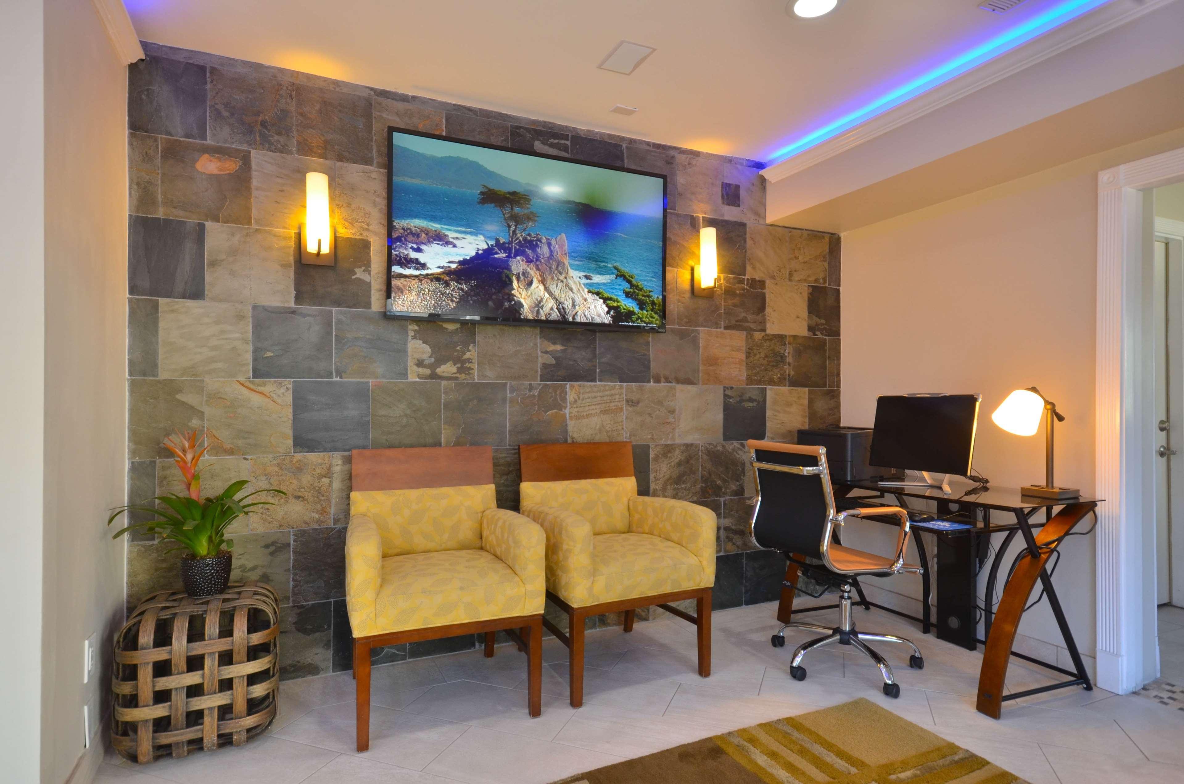 Best Western The Inn & Suites Pacific Grove Exteriér fotografie