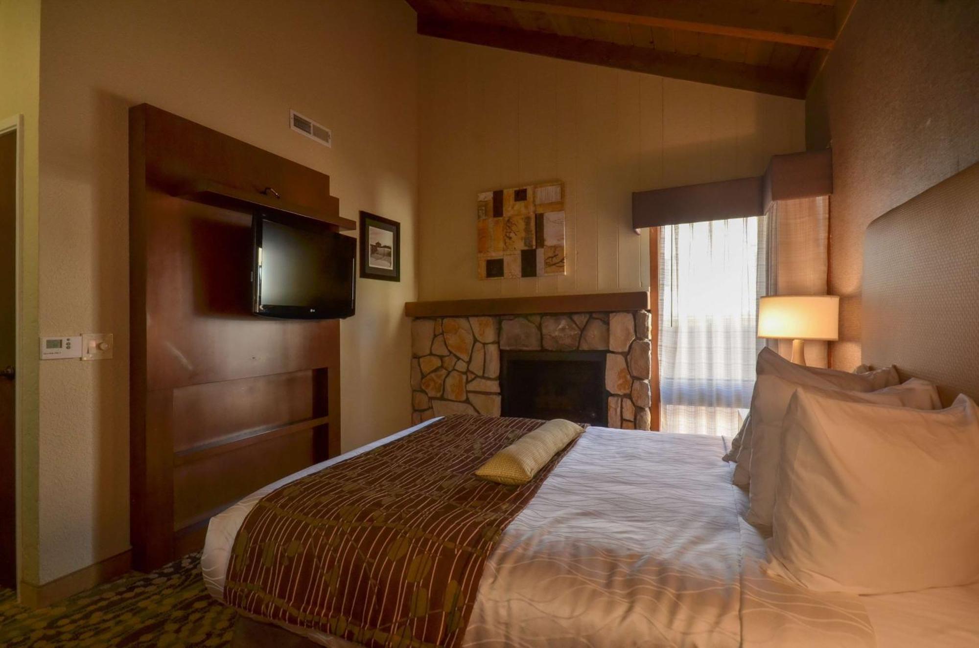 Best Western The Inn & Suites Pacific Grove Exteriér fotografie