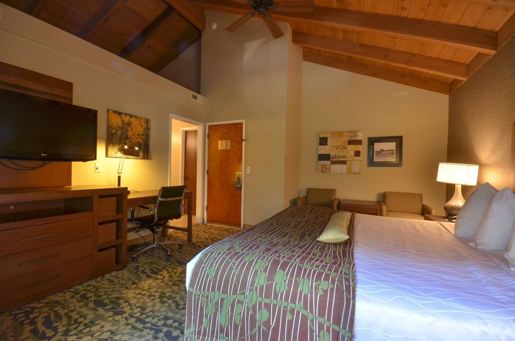 Best Western The Inn & Suites Pacific Grove Exteriér fotografie